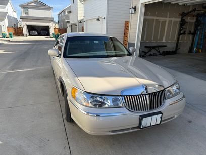 Used 2001 Lincoln Town Car Cartier