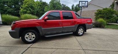 Used 2002 Chevrolet Avalanche 4x4 w/ Off-Road Suspension Pkg