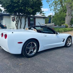 Used 1998 Chevrolet Corvette Convertible w/ Memory Pkg