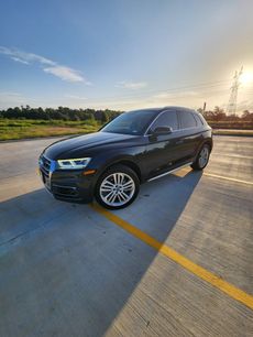 Used 2019 Audi Q5 Prestige w/ Prestige Package