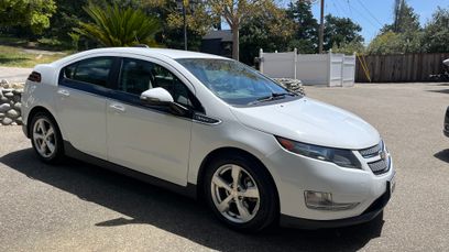 Used 2015 Chevrolet Volt w/ Enhanced Safety Package 1