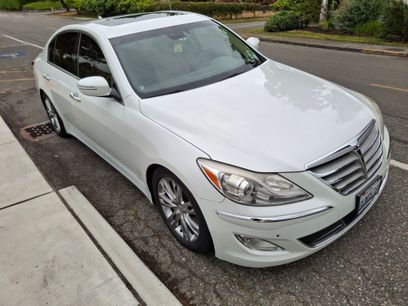 Used 2012 Hyundai Genesis 3.8 w/ Premium Pkg