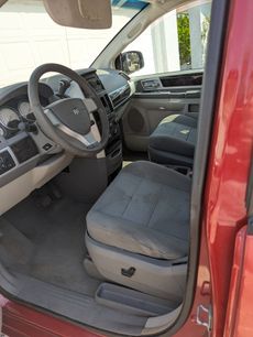 Used 2010 Dodge Grand Caravan SXT