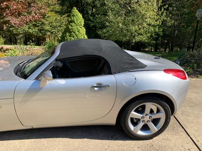 Used 2006 Pontiac Solstice Convertible w/ Premium Package