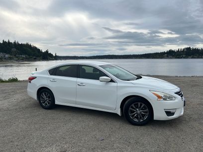 Used 2015 Nissan Altima 2.5 S w/ Sport Value Package