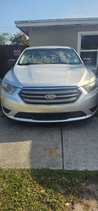 Used 2013 Ford Taurus SE