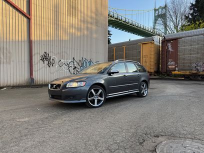 Used 2010 Volvo V50 T5 R-Design