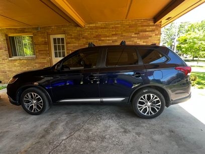 Used 2017 Mitsubishi Outlander ES