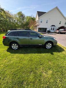 Used 2012 Subaru Outback 2.5i Limited w/ Moonroof Pkg