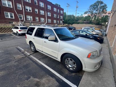 Used 2006 Lincoln Navigator Luxury