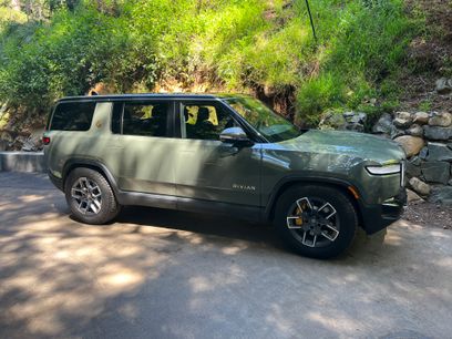 Used 2022 Rivian R1S Launch Edition
