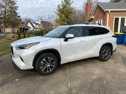 Used 2022 Toyota Highlander XLE