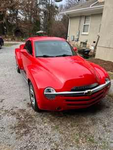 Used 2004 Chevrolet SSR w/ Preferred Equipment Group