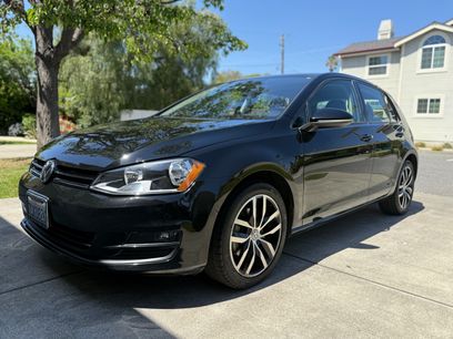 Used 2016 Volkswagen Golf SE