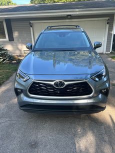 Used 2023 Toyota Highlander XLE