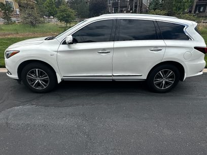 Used 2019 INFINITI QX60 Luxe w/ Essential Package