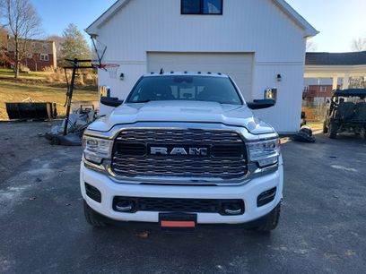 Used 2022 RAM 5500 4x4 Crew Cab