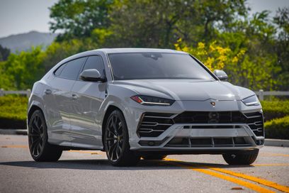 Used 2022 Lamborghini Urus
