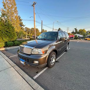 Used 2005 Lincoln Navigator 4WD