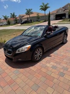 Used 2011 Volvo C70 T5 w/ Convenience Pkg