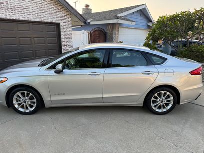 Used 2019 Ford Fusion SE