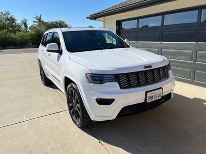 Used 2020 Jeep Grand Cherokee Altitude