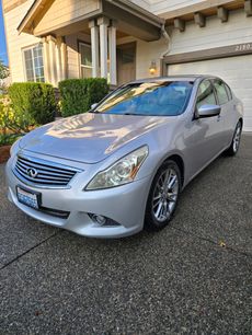 Used 2010 INFINITI G37 Journey w/ Premium Pkg