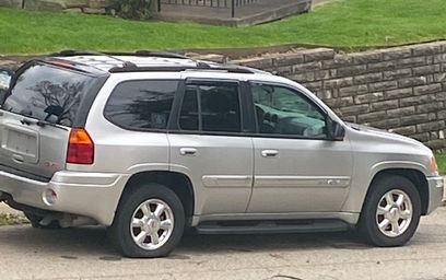 Used 2005 GMC Envoy SLT