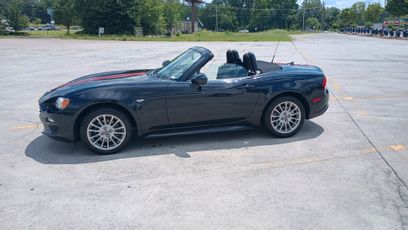 Used 2019 FIAT 124 Spider Classica w/ Technology Group