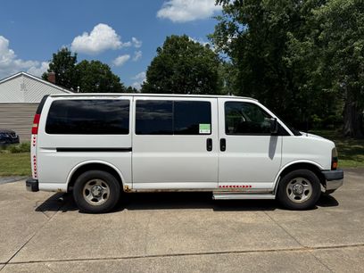 Used 2008 Chevrolet Express 1500 Passenger w/ LT Preferred Equipment Group