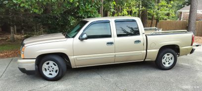 Used 2006 Chevrolet Silverado 1500 LT w/ Light Duty Power Package