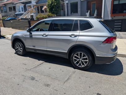 Used 2020 Volkswagen Tiguan SE