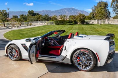Used 2015 Chevrolet Corvette Z06 w/ 3LZ Preferred Equipment Group
