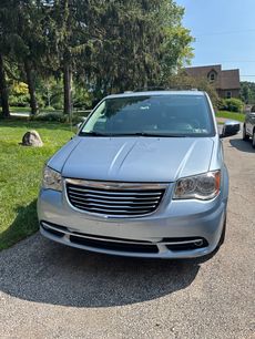 Used 2016 Chrysler Town & Country Touring-L