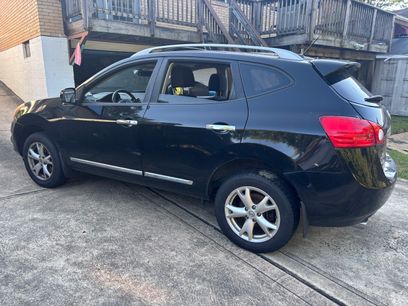 Used 2011 Nissan Rogue SV w/ Premium Pkg