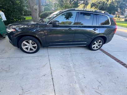 Used 2018 Volvo XC90 T8 Momentum