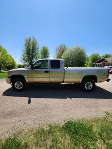 Used 2005 GMC Sierra 2500 SLE w/ Heavy-Duty Power Package