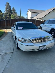 Used 2004 Lincoln Town Car Ultimate