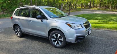 Used 2017 Subaru Forester 2.5i w/ Alloy Wheel Package