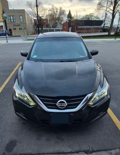 Used 2016 Nissan Altima 2.5 SR w/ LED Appearance Package