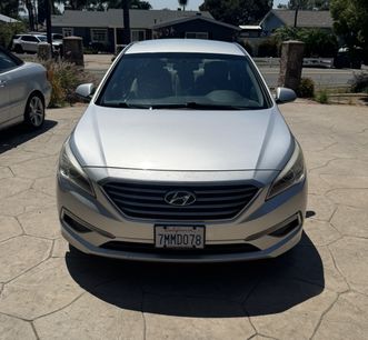 Used 2015 Hyundai Sonata SE w/ Option Group 09