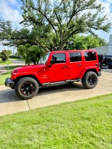 Used 2012 Jeep Wrangler Unlimited Sahara w/ Connectivity Group