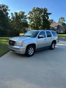 Used 2011 GMC Yukon SLT w/ SLT-2 Equipment Package
