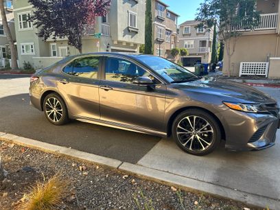 Used 2020 Toyota Camry SE