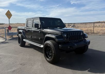 Used 2021 Jeep Gladiator Overland w/ Popular Equipment Package