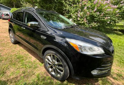 Used 2016 Ford Escape SE w/ SE Chrome Package