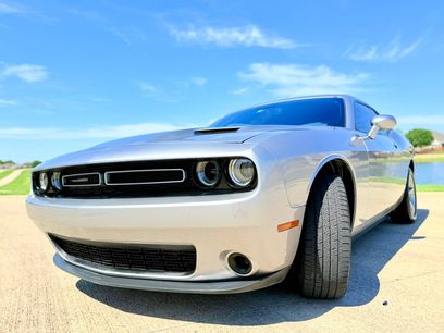 Used 2015 Dodge Challenger SXT