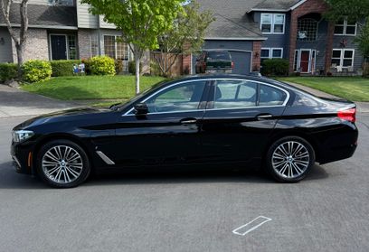 Used 2018 BMW 530e xDrive w/ Premium Package 2
