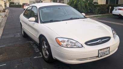 Used 2002 Ford Taurus SES