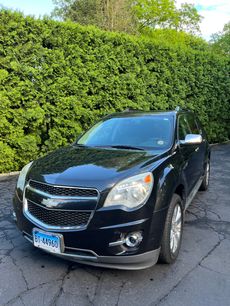 Used 2011 Chevrolet Equinox LT w/ Chrome Appearance Package